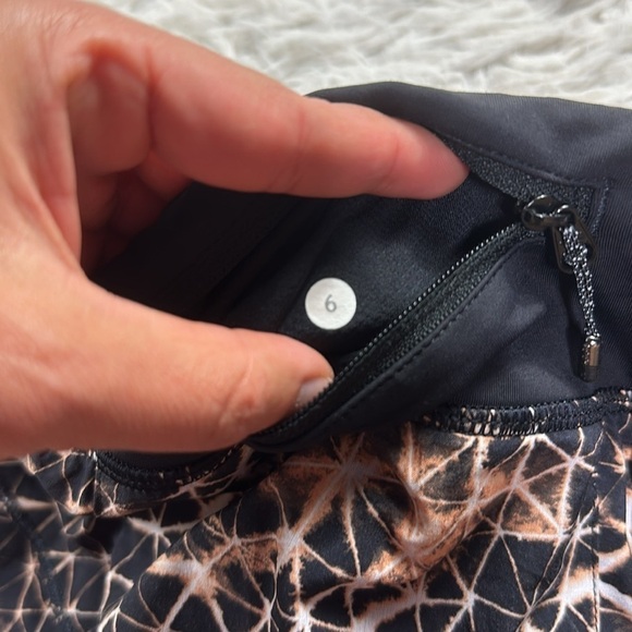 Lululemon Pace Rival Skirt II *4-way Stretch (Tall) Sugar Crush Multi / Black - Picture 5 of 7